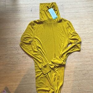 Universal standard foundation turtleneck nwt sz S (12-14) mustard